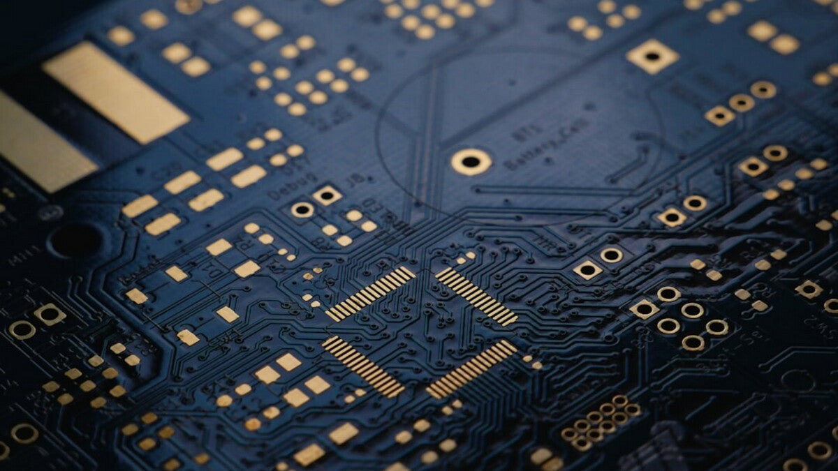 PCB e processore intelligenti per tagliacapelli AI, progettati per la precisione professionale del barbiere e il controllo adattivo del motore.